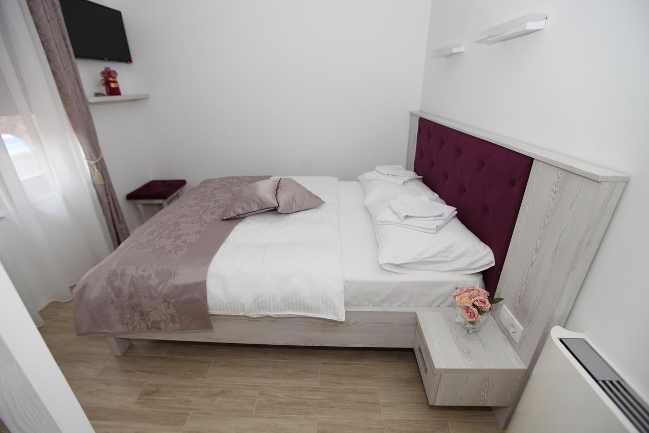 Apis Hotel تريبينيي المظهر الخارجي الصورة