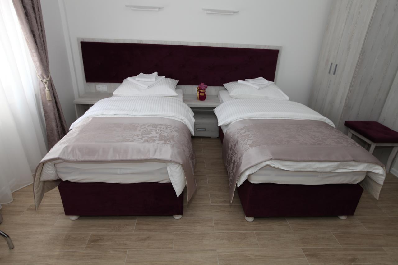 Apis Hotel تريبينيي المظهر الخارجي الصورة