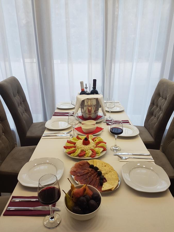 Apis Hotel تريبينيي المظهر الخارجي الصورة