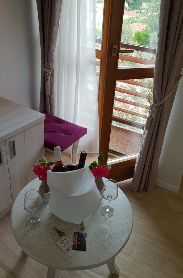 Apis Hotel تريبينيي المظهر الخارجي الصورة