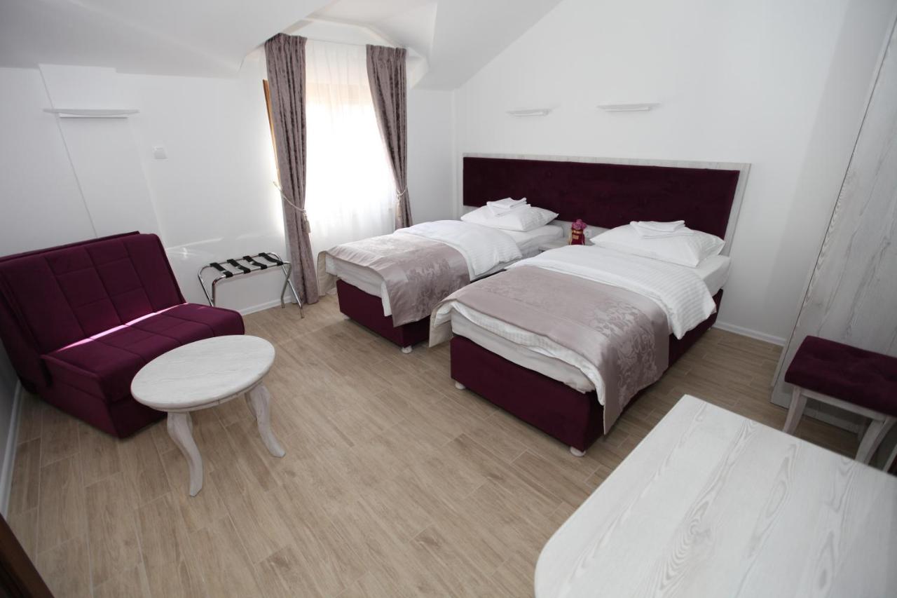 Apis Hotel تريبينيي المظهر الخارجي الصورة