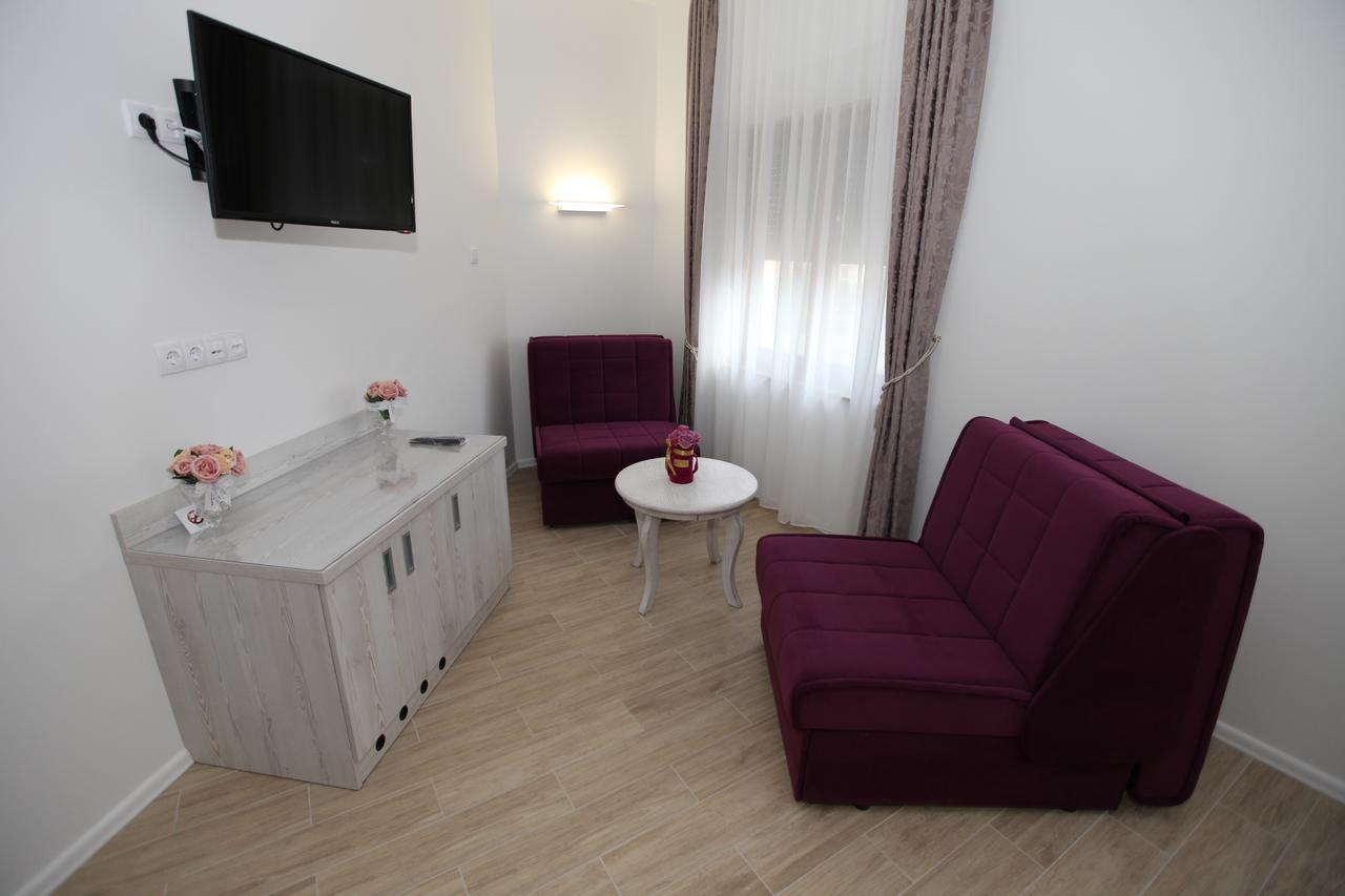 Apis Hotel تريبينيي المظهر الخارجي الصورة